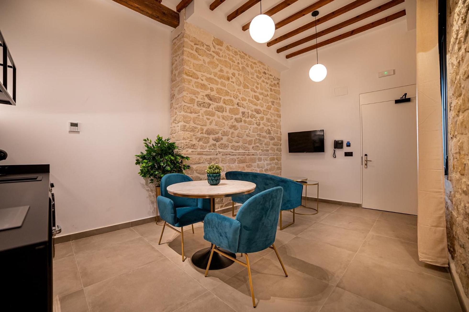 Apartamentos Loliqui Centro Alicante Szoba fotó