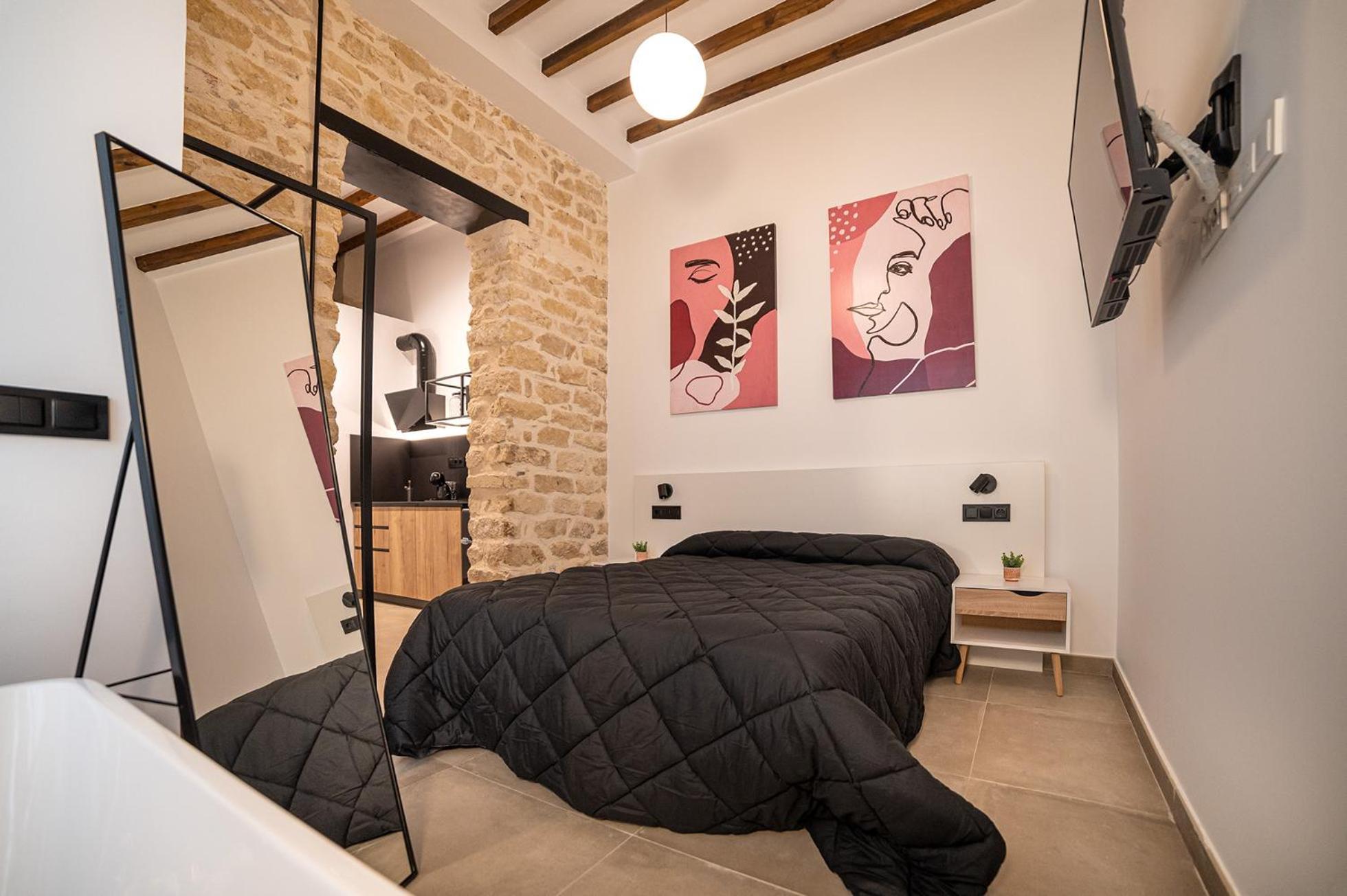 Apartamentos Loliqui Centro Alicante Szoba fotó
